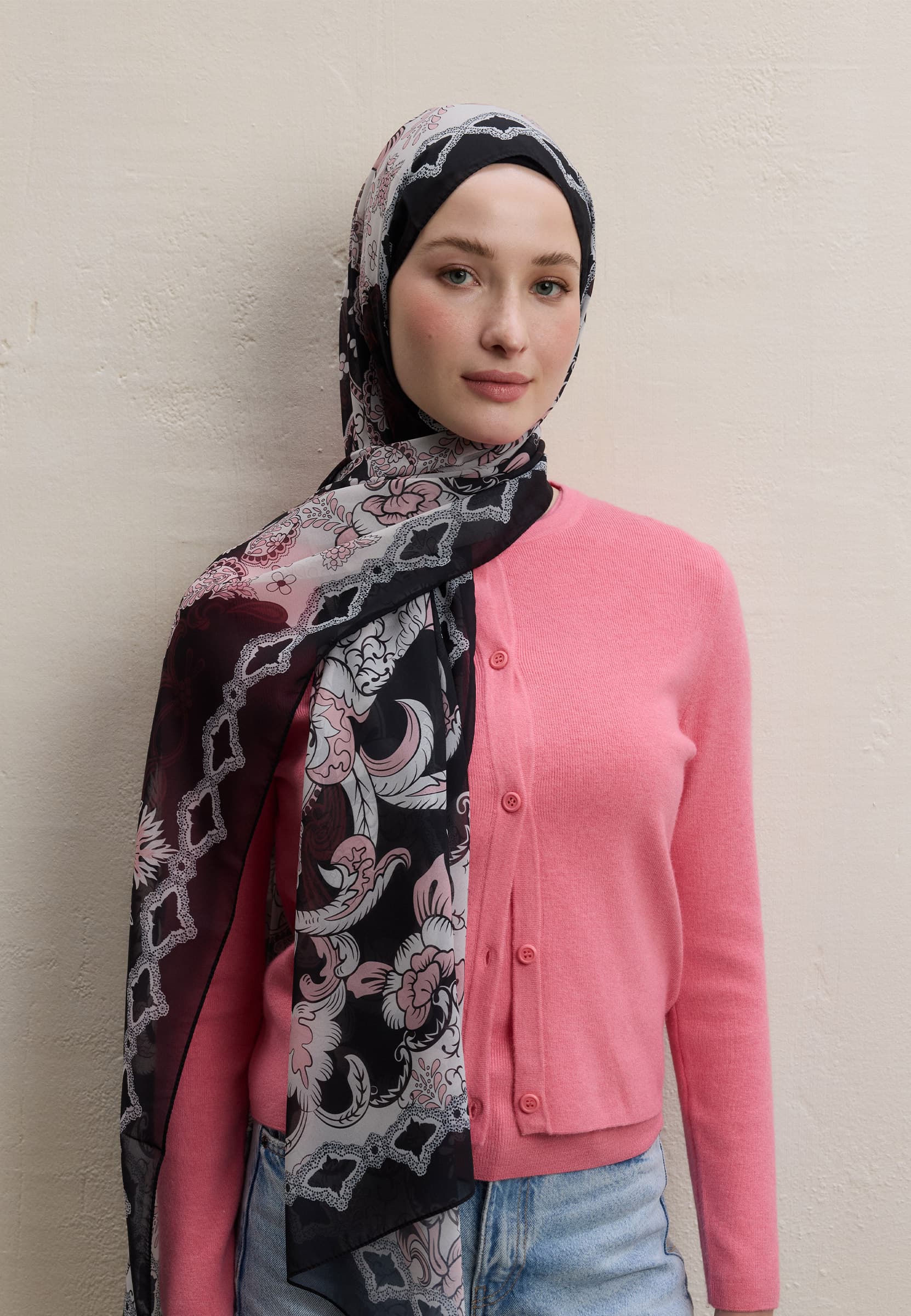 Poppies Desen İpek Krep Şal Siyah