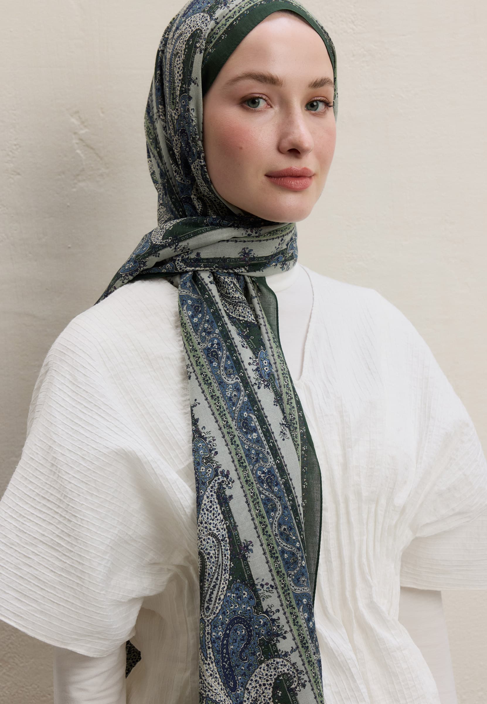 Paisley Elegance Desen Şal Zümrüt Yeşili
